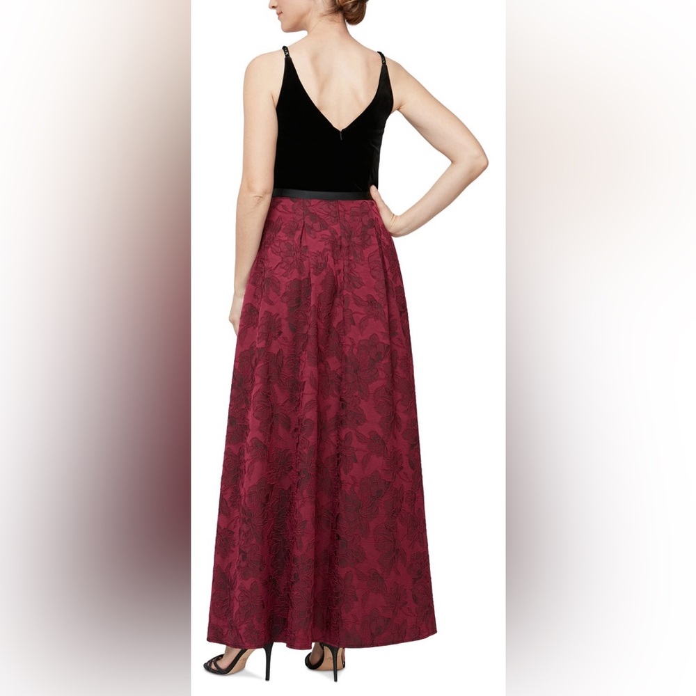 NWOT Alex and Eve GORGEOUS mixed media dress. SIZE 12. - Picture 2 of 2
